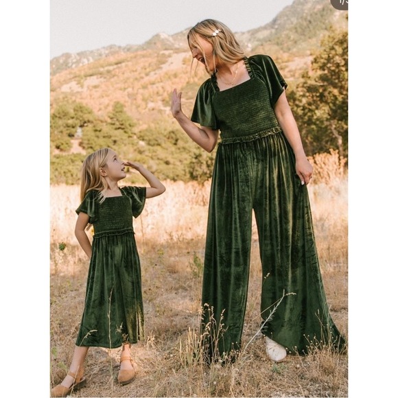 Ivy City Co Pants - Ivy City Co Green Velvet Smocked Maxi Dress XS Cottagecore Holiday